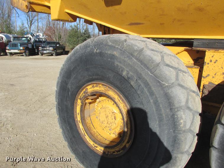 image for item K6086 2003 Volvo A35D haul truck
