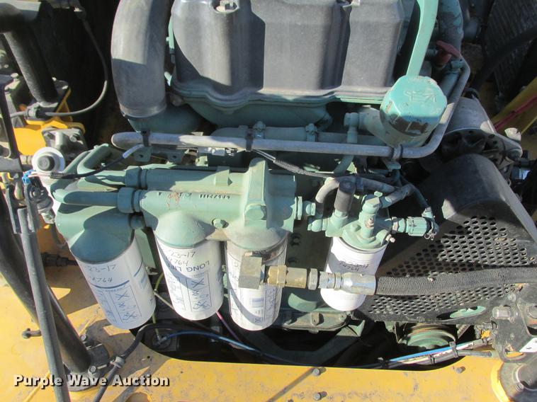 image for item K6086 2003 Volvo A35D haul truck