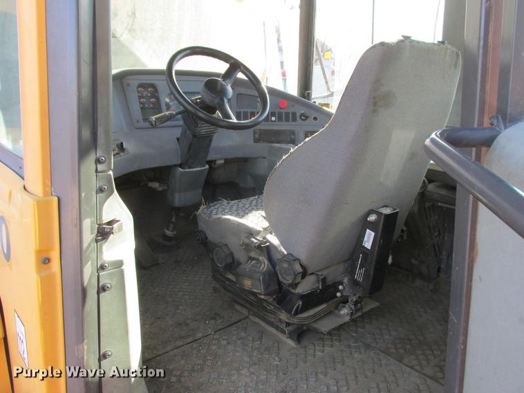 image for item K6086 2003 Volvo A35D haul truck