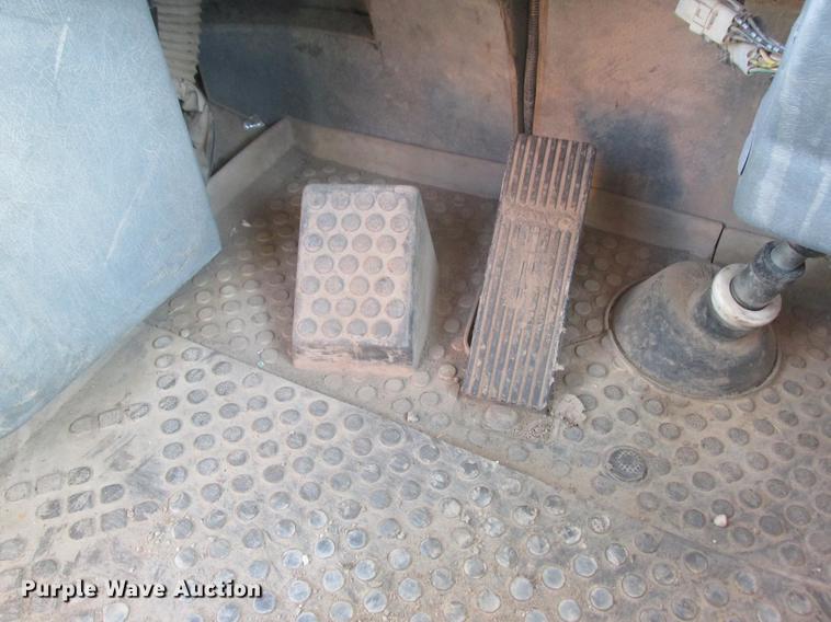 image for item K6086 2003 Volvo A35D haul truck