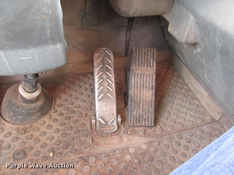 image for item K6086 2003 Volvo A35D haul truck