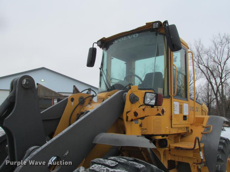 image for item K6087 Volvo L70E wheel loader