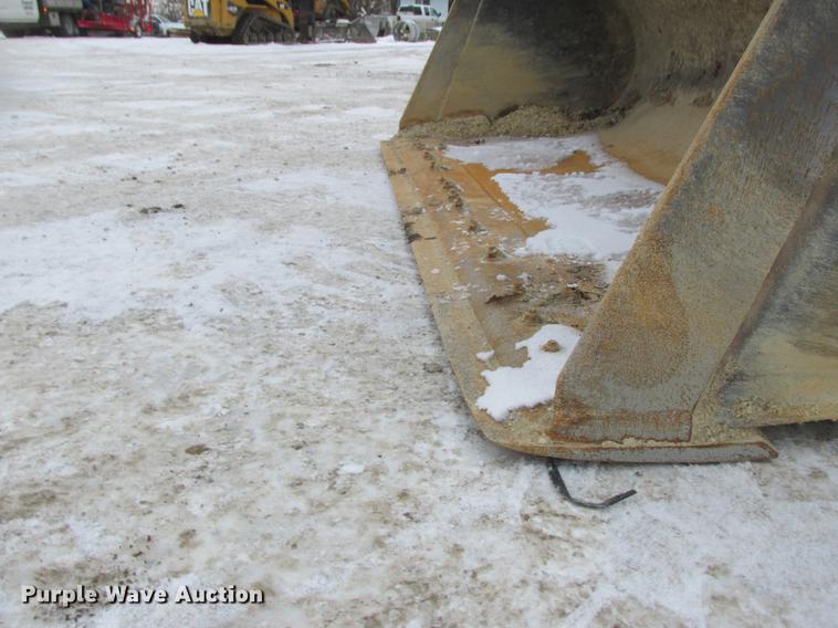 image for item K6087 Volvo L70E wheel loader