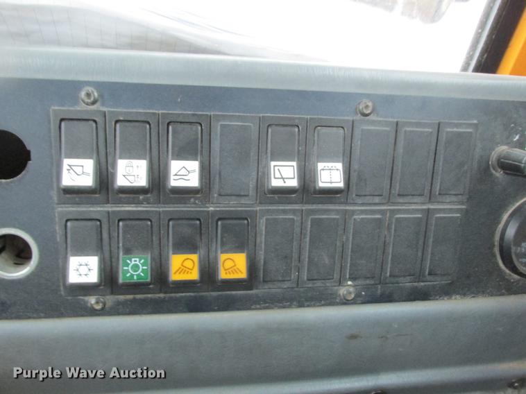 image for item K6087 Volvo L70E wheel loader