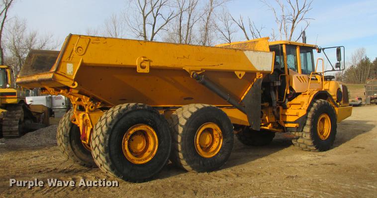 image for item K6089 2005 Volvo A30D haul truck
