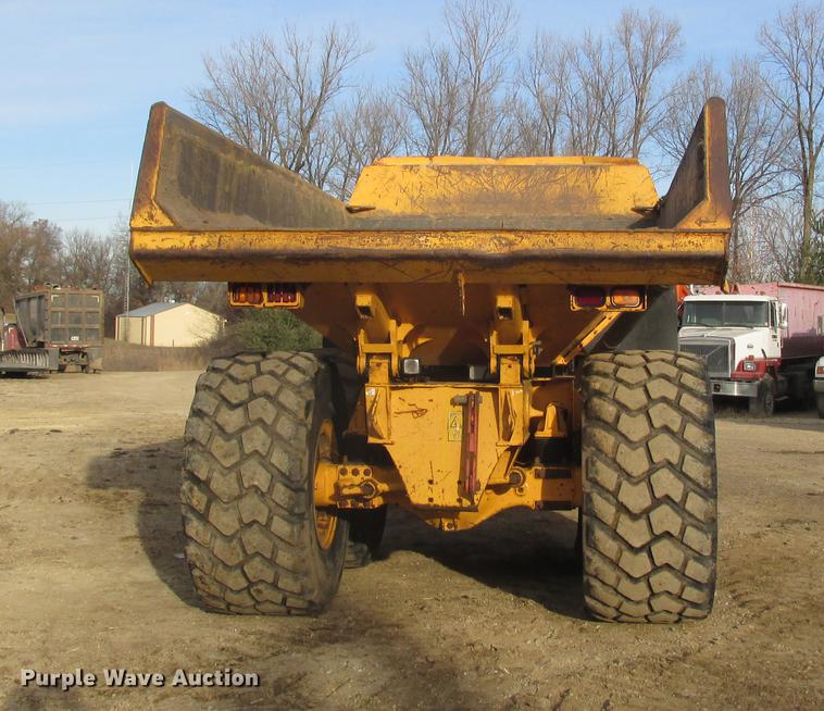 image for item K6089 2005 Volvo A30D haul truck
