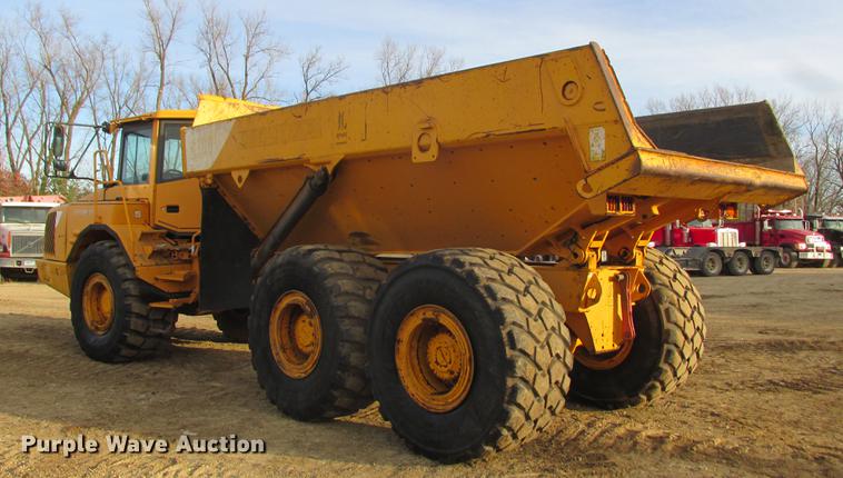 image for item K6089 2005 Volvo A30D haul truck