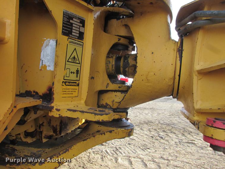 image for item K6089 2005 Volvo A30D haul truck