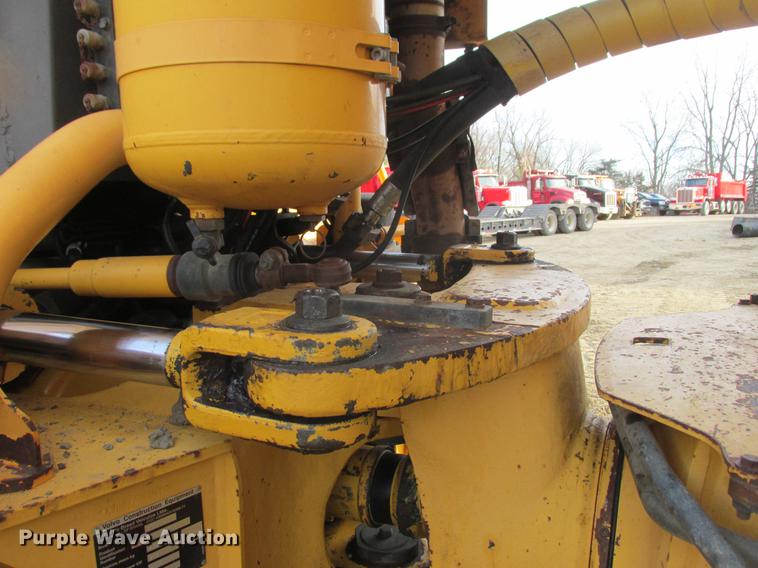 image for item K6089 2005 Volvo A30D haul truck