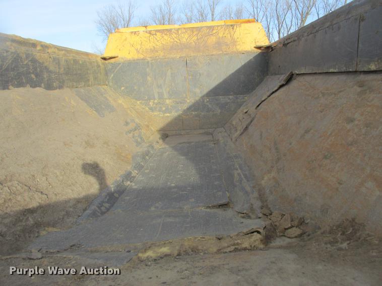 image for item K6089 2005 Volvo A30D haul truck