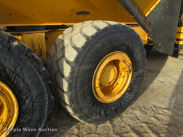 image for item K6089 2005 Volvo A30D haul truck