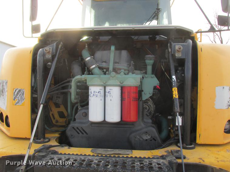 image for item K6089 2005 Volvo A30D haul truck