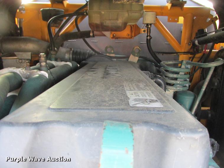 image for item K6089 2005 Volvo A30D haul truck