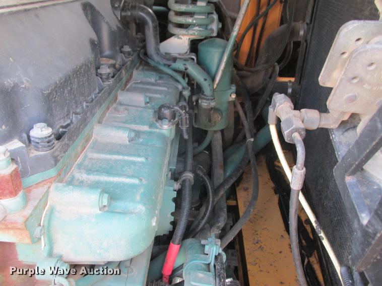 image for item K6089 2005 Volvo A30D haul truck