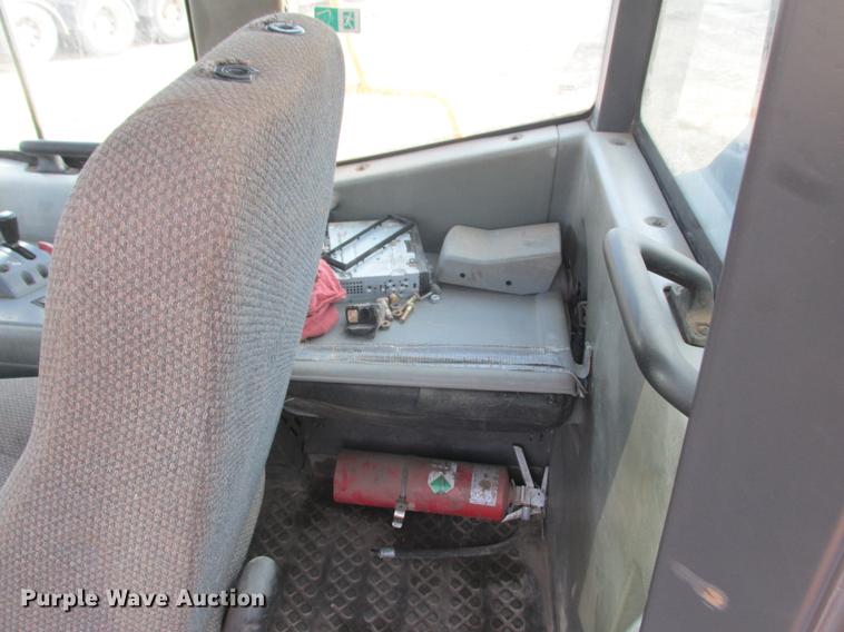 image for item K6089 2005 Volvo A30D haul truck