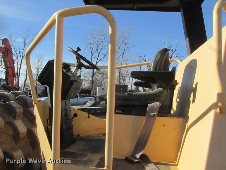 image for item K6090 2005 Dynapac CA250PD Single drum vibratory roller