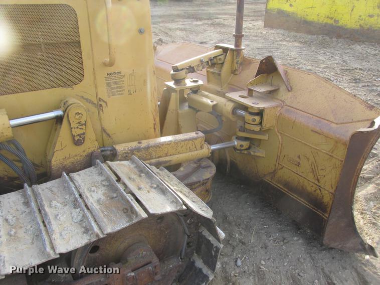 image for item K6092 2003 Caterpillar D4G XL dozer