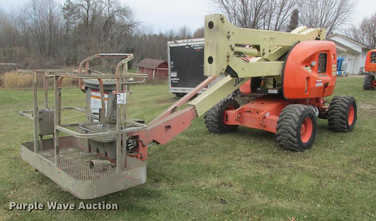 image for item K6095 1999 JLG 450A boom lift