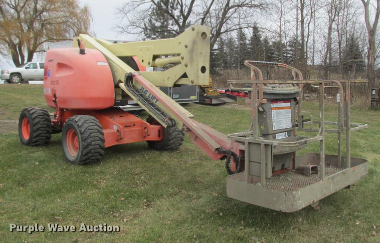 image for item K6095 1999 JLG 450A boom lift