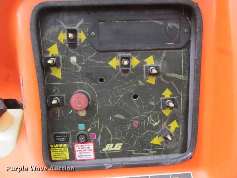 image for item K6095 1999 JLG 450A boom lift