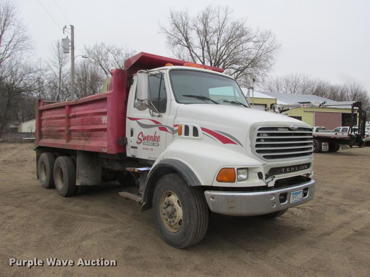 image for item K6098 2002 Sterling L8500 dump truck