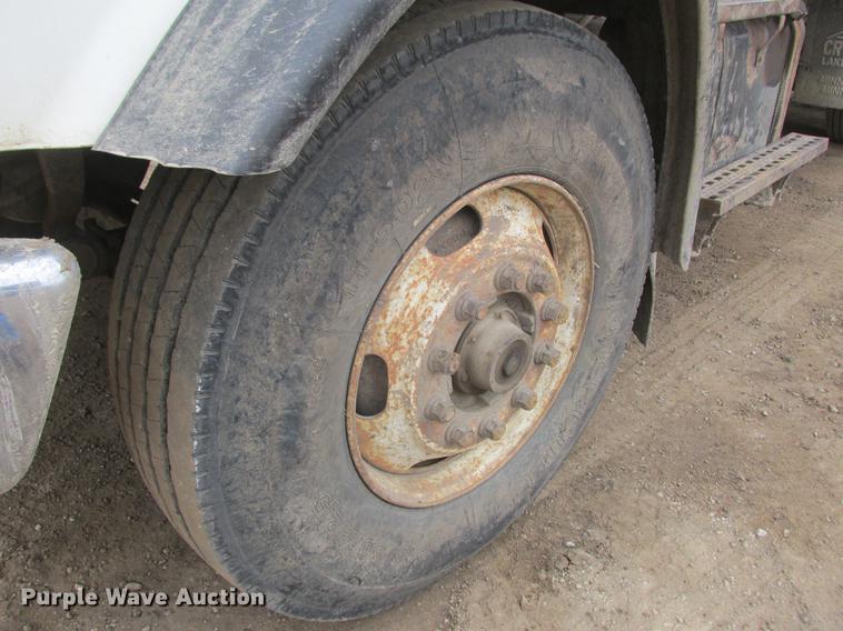 image for item K6098 2002 Sterling L8500 dump truck