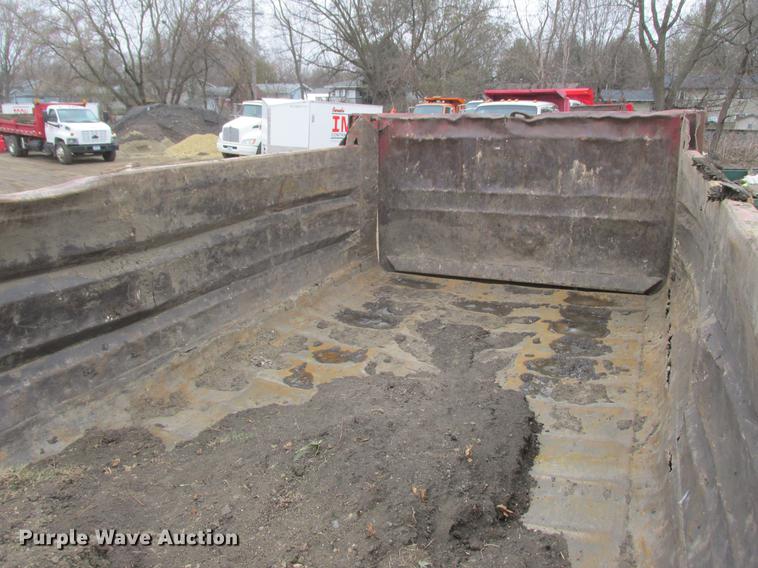 image for item K6098 2002 Sterling L8500 dump truck