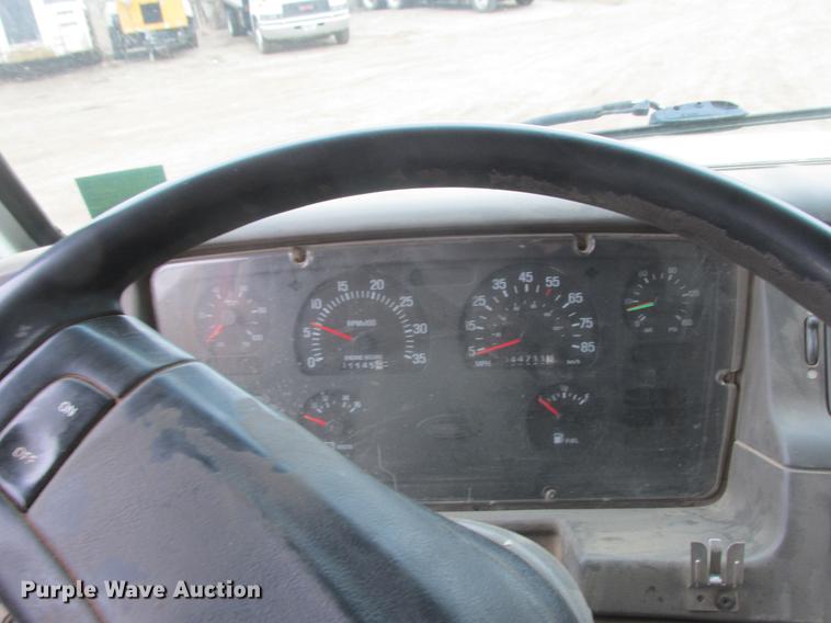 image for item K6098 2002 Sterling L8500 dump truck