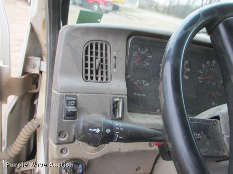 image for item K6098 2002 Sterling L8500 dump truck