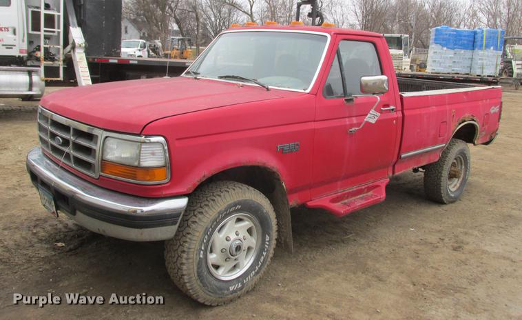 image for item K6101 1997 Ford F250 pickup truck