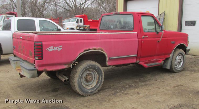 image for item K6101 1997 Ford F250 pickup truck