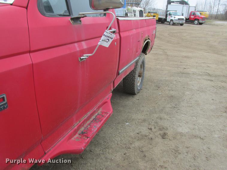 image for item K6101 1997 Ford F250 pickup truck