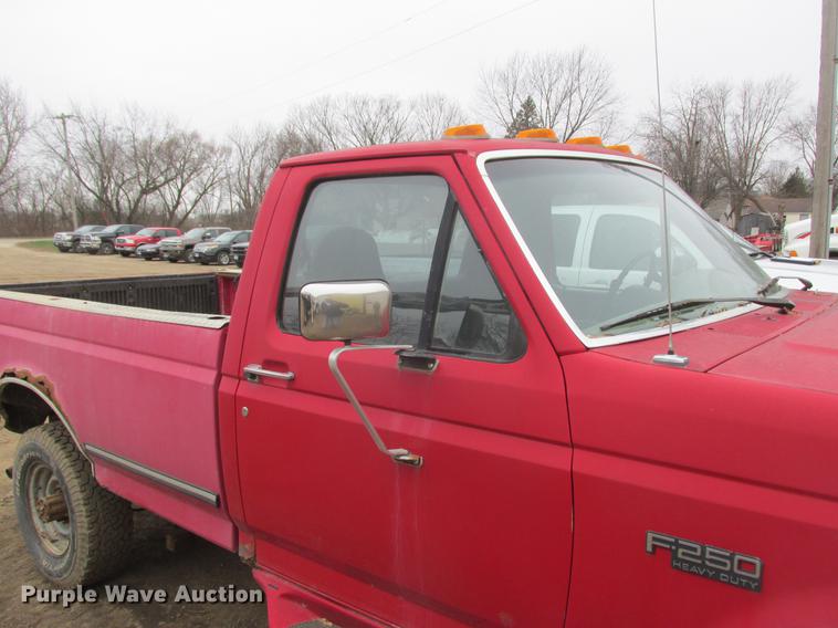 image for item K6101 1997 Ford F250 pickup truck