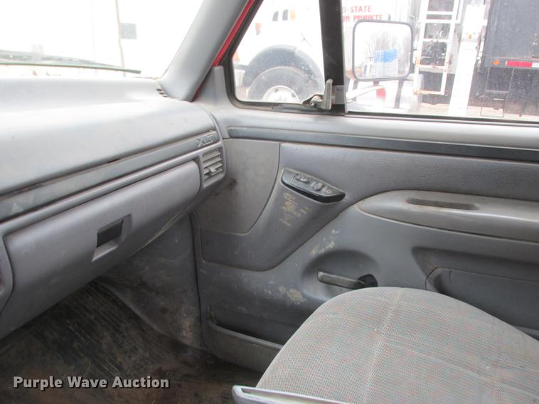 image for item K6101 1997 Ford F250 pickup truck