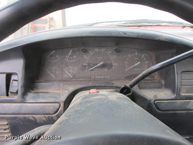 image for item K6101 1997 Ford F250 pickup truck