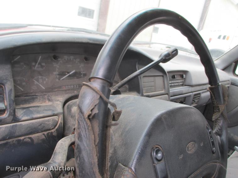 image for item K6101 1997 Ford F250 pickup truck