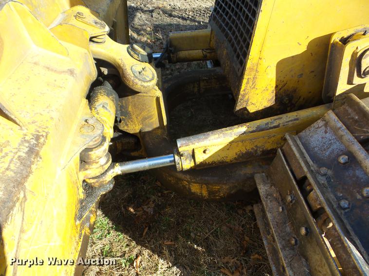 image for item K6302 1997 John Deere 650G dozer