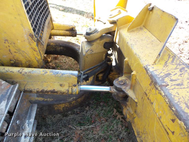 image for item K6302 1997 John Deere 650G dozer