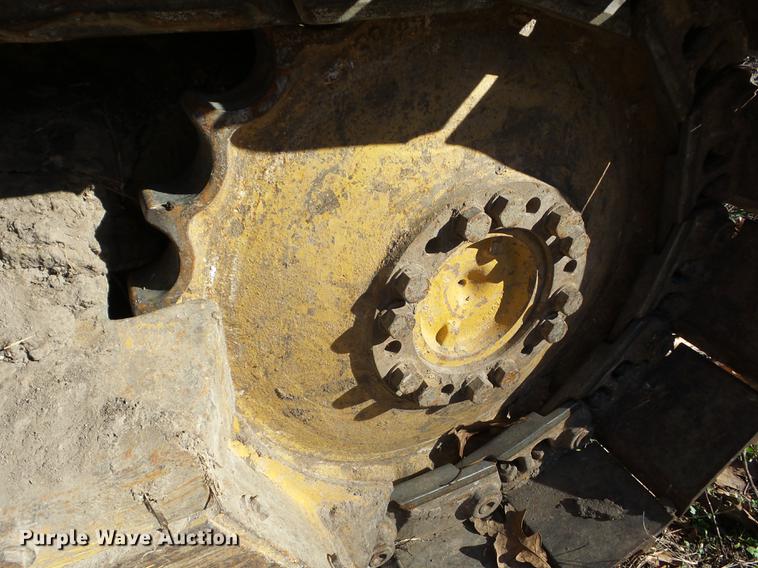 image for item K6302 1997 John Deere 650G dozer