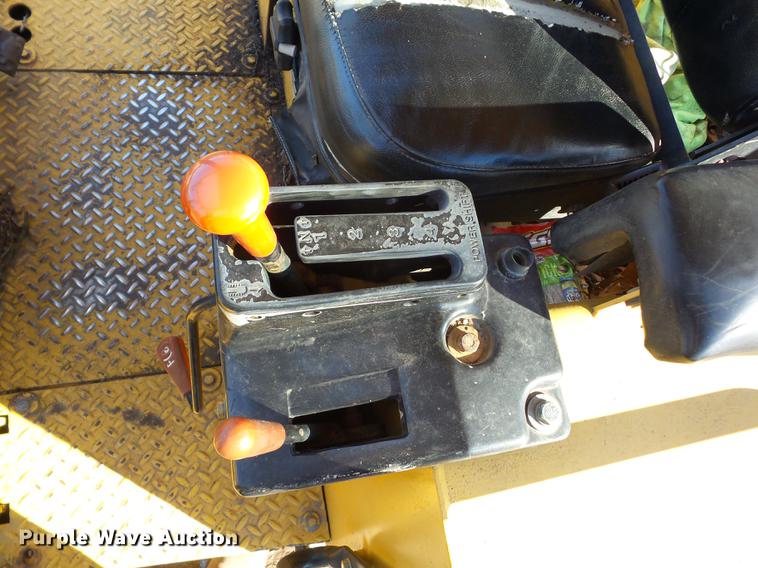 image for item K6302 1997 John Deere 650G dozer