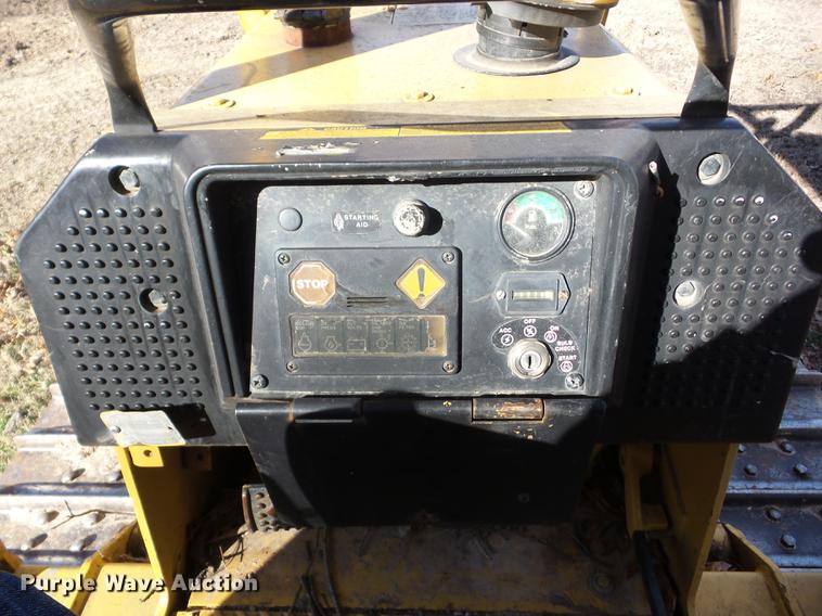 image for item K6302 1997 John Deere 650G dozer