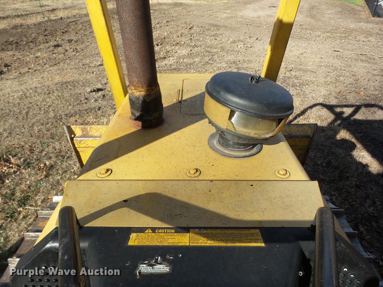 image for item K6302 1997 John Deere 650G dozer