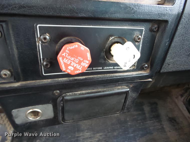 image for item K6303 1991 Kenworth T800 dump truck