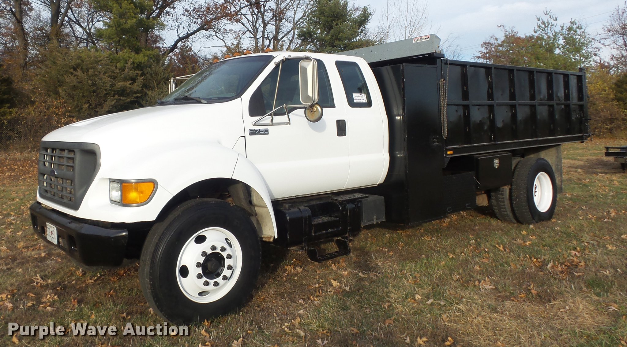 DB6295 image for item DB6295 2000 Ford F750 Super Duty SuperCab dump truck