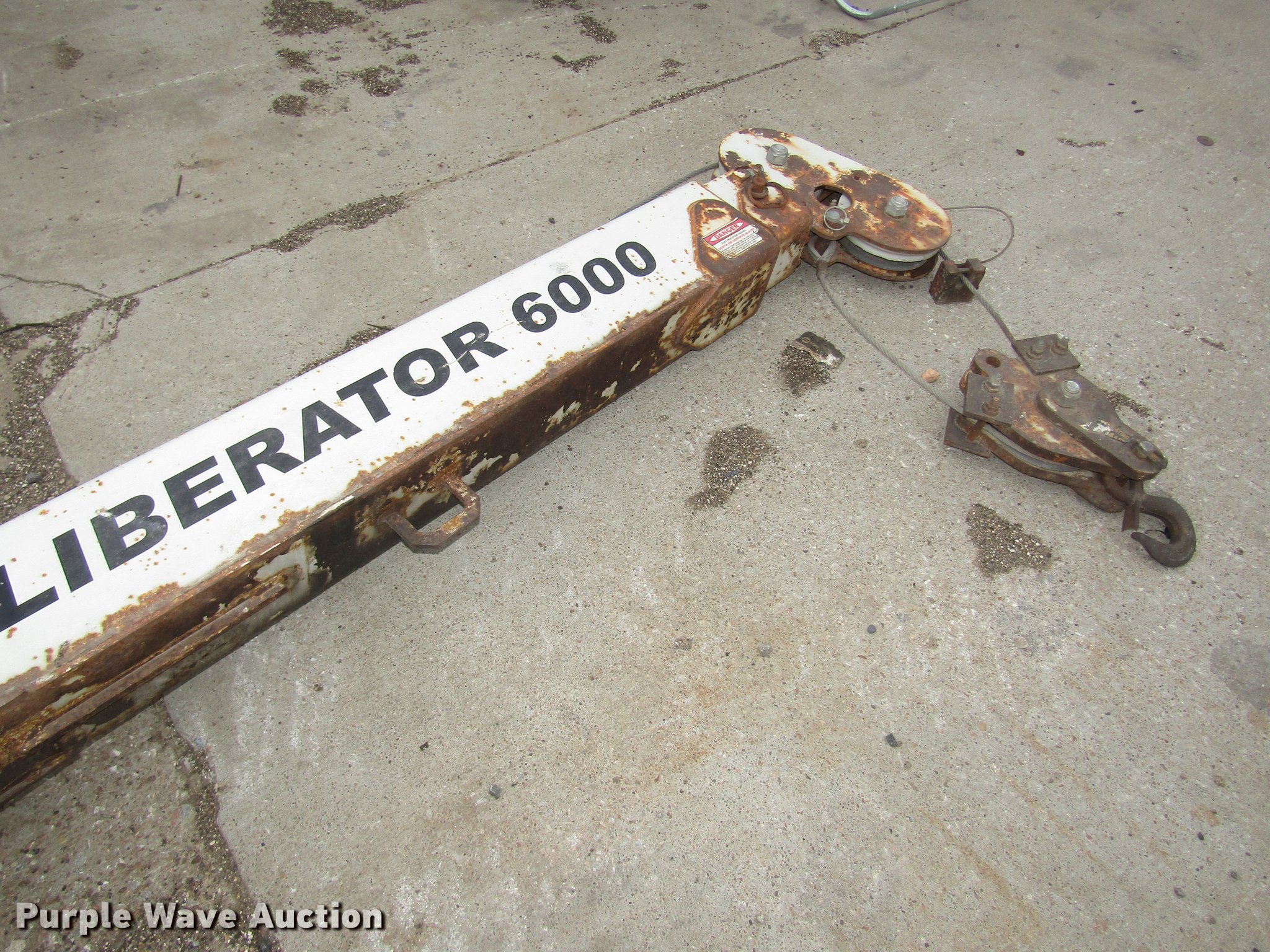 Liberator L600022 crane in Lincoln, NE Item DD2967 sold Purple Wave