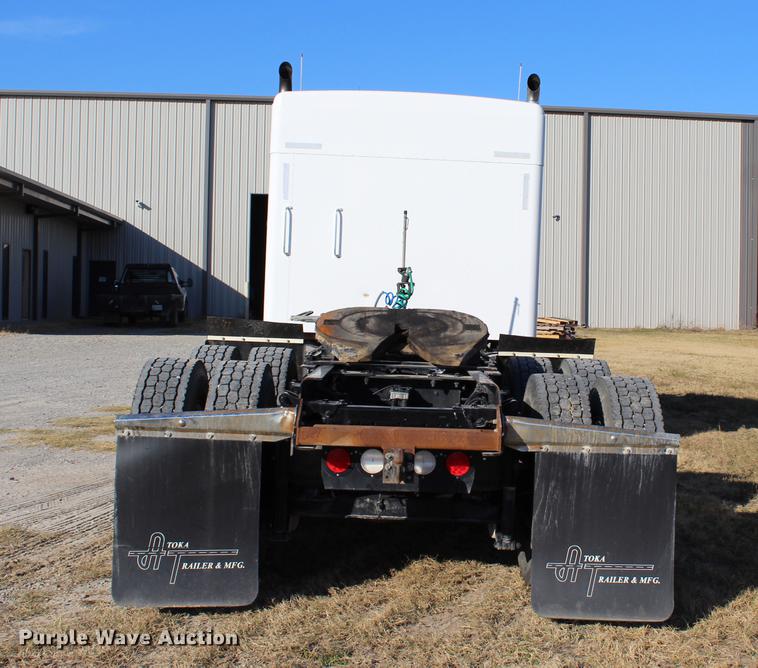 image for item BE9392 2013 Kenworth W900 semi truck