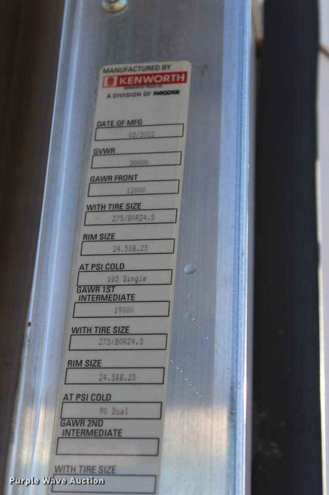 image for item BE9392 2013 Kenworth W900 semi truck