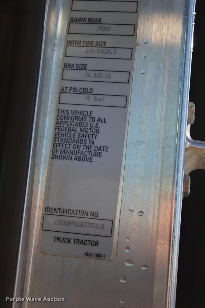 image for item BE9392 2013 Kenworth W900 semi truck