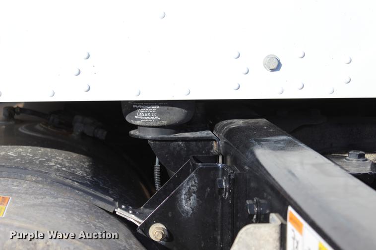 image for item BE9392 2013 Kenworth W900 semi truck