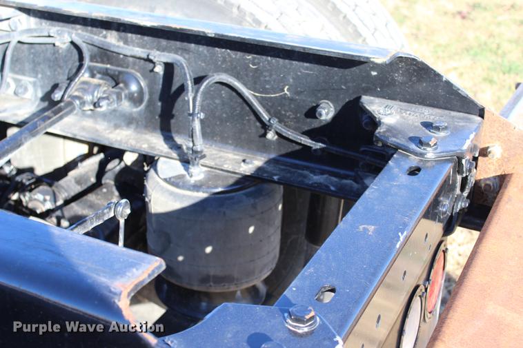 image for item BE9392 2013 Kenworth W900 semi truck